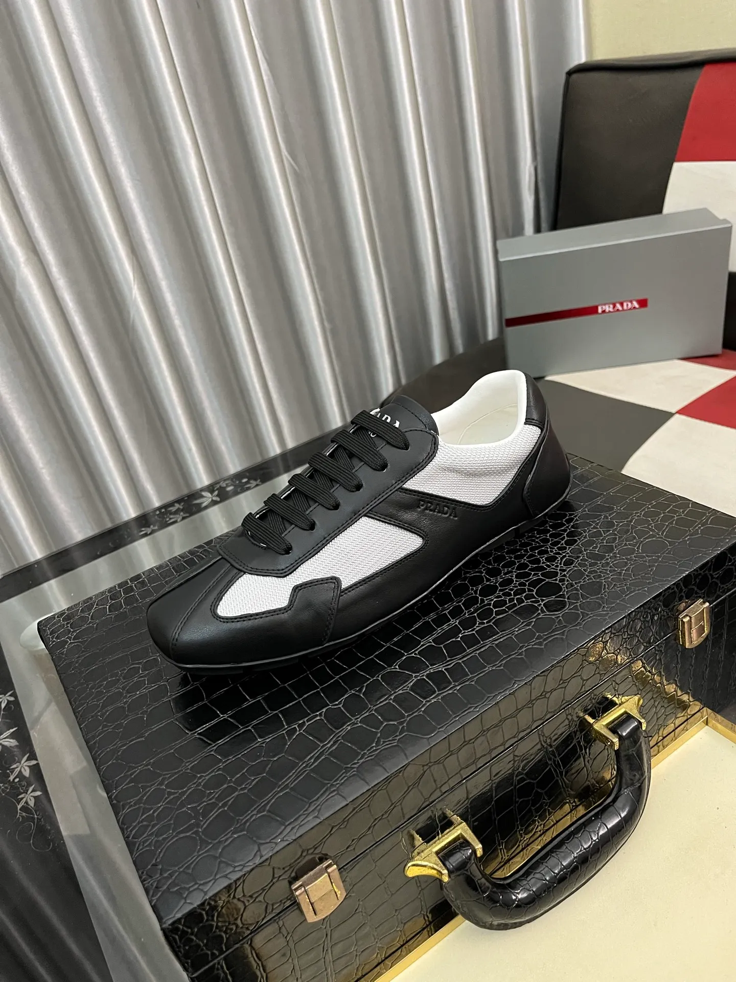 Men's men's shoes 💰458⌚️⌚️prada: new spring and summer casual shoes, sports sneakers, fabric: imported cowhide, lining: original lining, sole: original sole, size: 38-444️⃣colors available